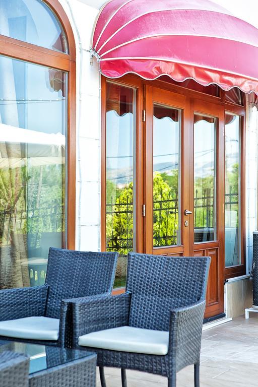 קסטוריה Anastassiou Hotel - Bike And Motorcycle Friendly Hotel מראה חיצוני תמונה