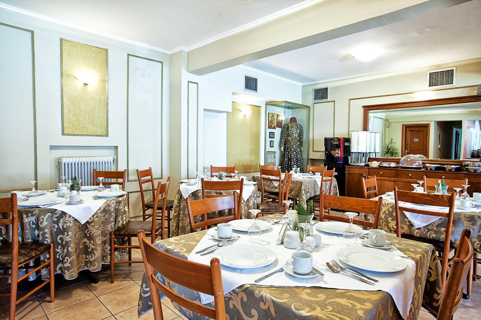 קסטוריה Anastassiou Hotel - Bike And Motorcycle Friendly Hotel מראה חיצוני תמונה