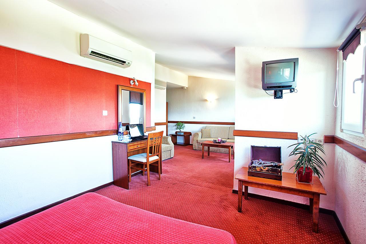קסטוריה Anastassiou Hotel - Bike And Motorcycle Friendly Hotel מראה חיצוני תמונה